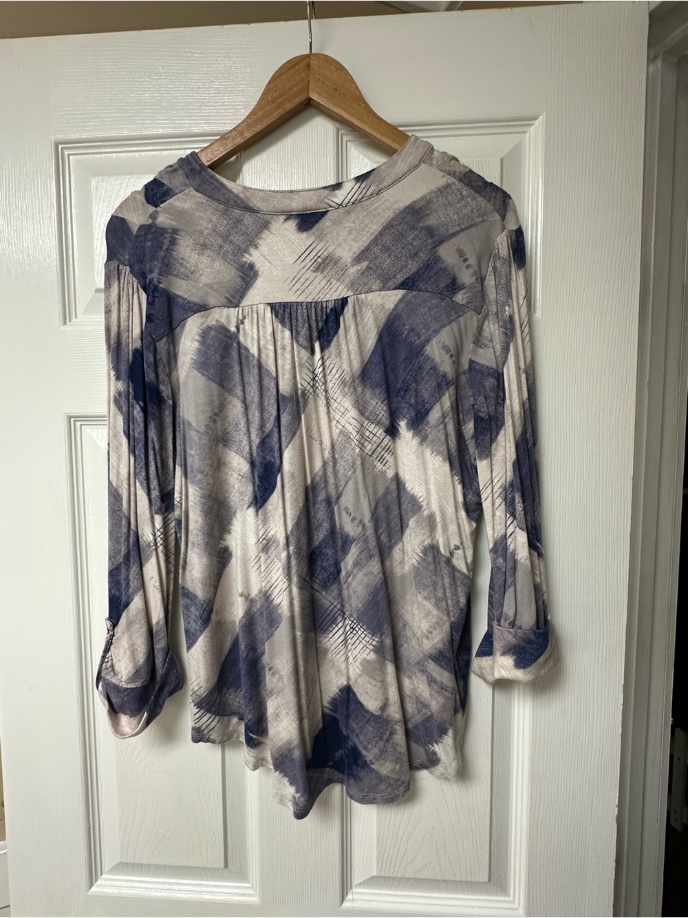 new directions Blue and White Brushstroke Tunic Top